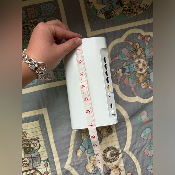 High-Performance Scalable Mesh Wi-Fi Router - DIR-L1900 - Picture 7 of 8